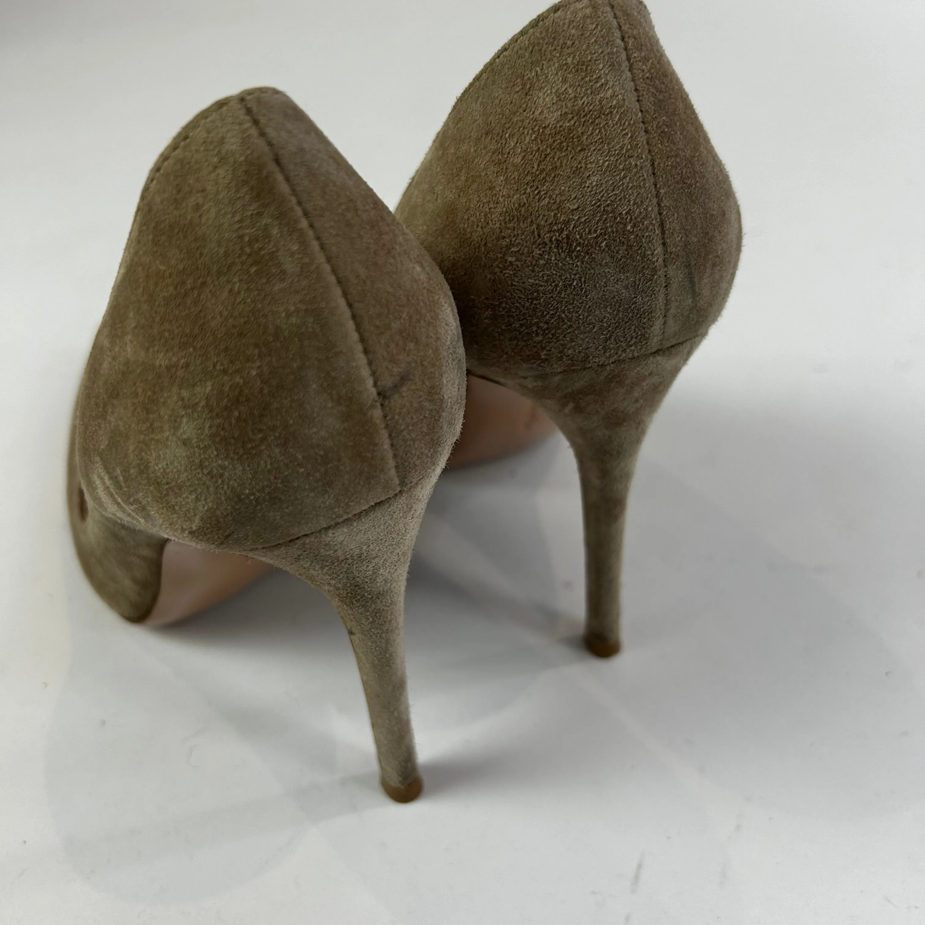 Gianvito Rossi Brand New £510 Beige Suede 100 Heels 38.5