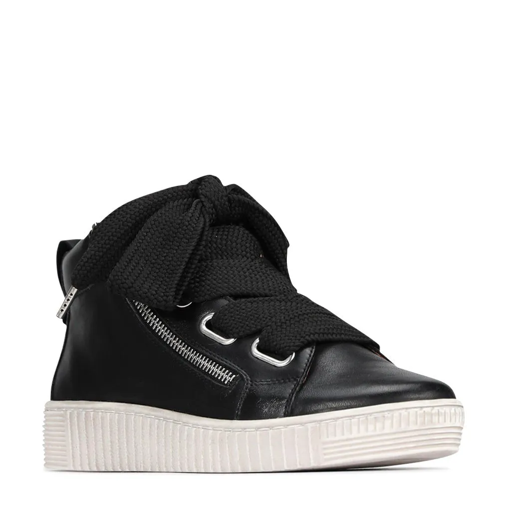 JOYOUS ARCHIVE LEATHER ZIP SNEAKER