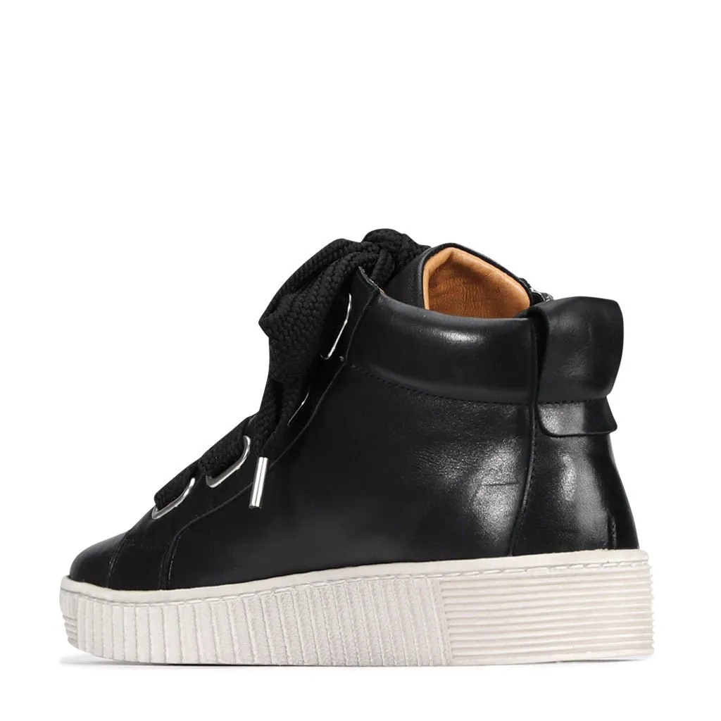 JOYOUS ARCHIVE LEATHER ZIP SNEAKER