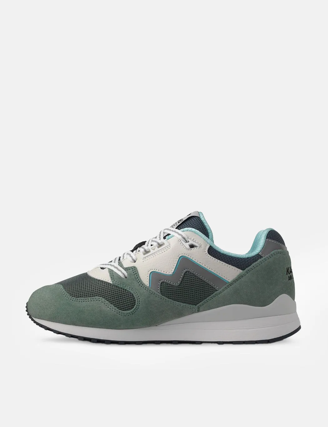 Karhu Synchron Classic Trainers - Iceberg Green/Lily White