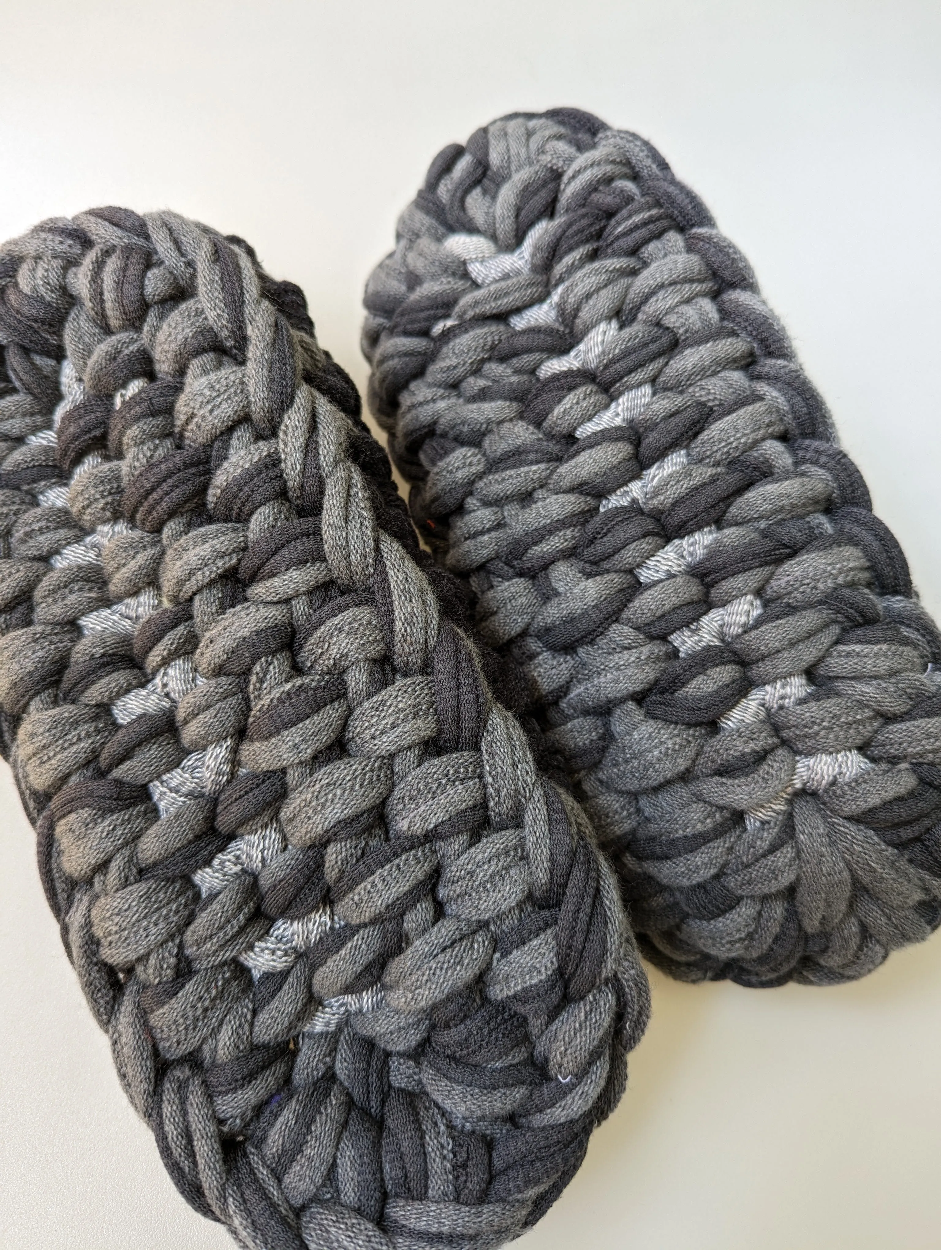 Large | Knit up-cycle slippers 2023-L21 [Large]