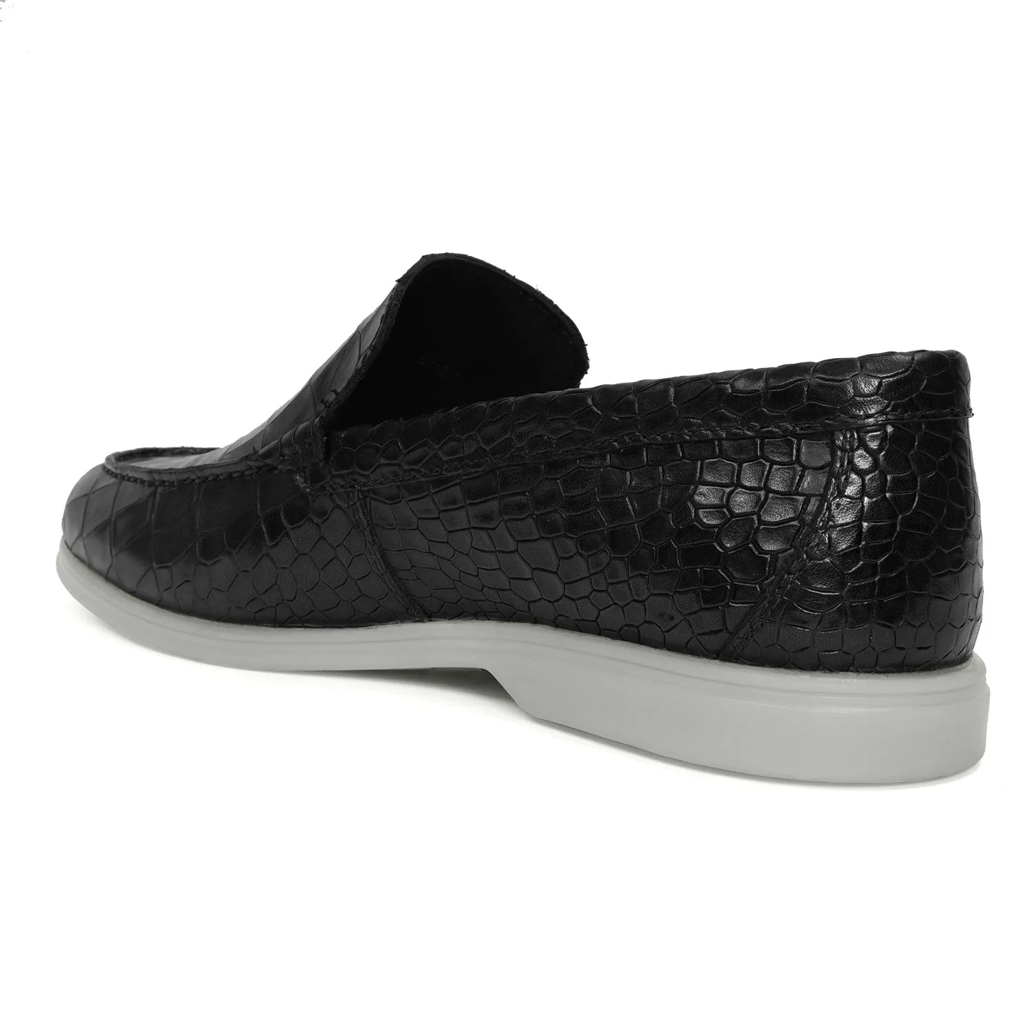 Yacht Slip-On Shoes in Black Croco